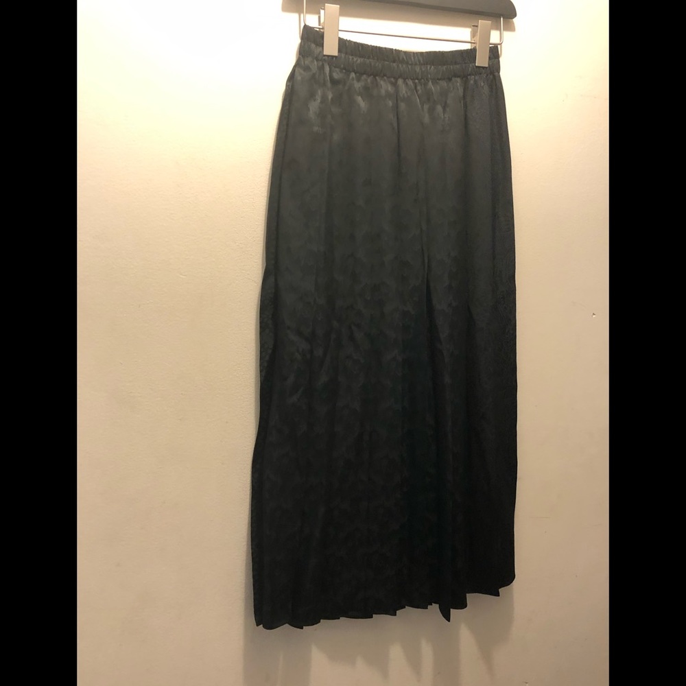 NWT SVILU JACQUARD PLEATED SPOT SKIRT